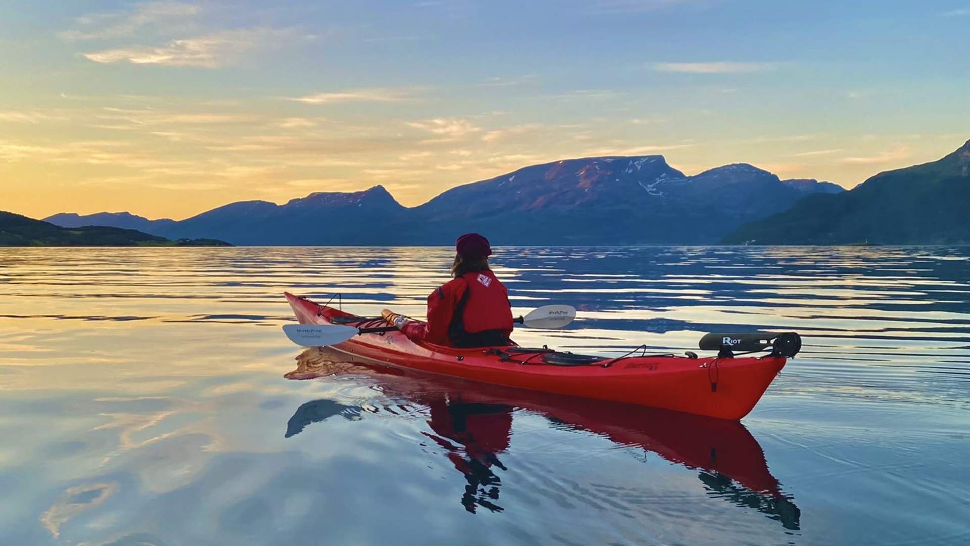 Midnight sun kayaking