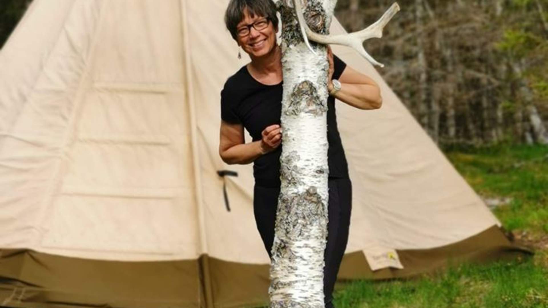 Sámi Safari Camp - Close to nature, yourself and Sami culture