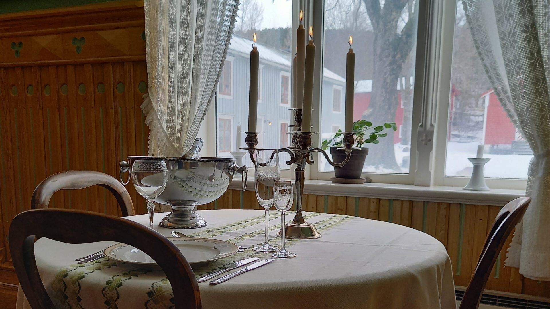 Tjøtta Gjestegaard - Accommodation and café in historical surroundings