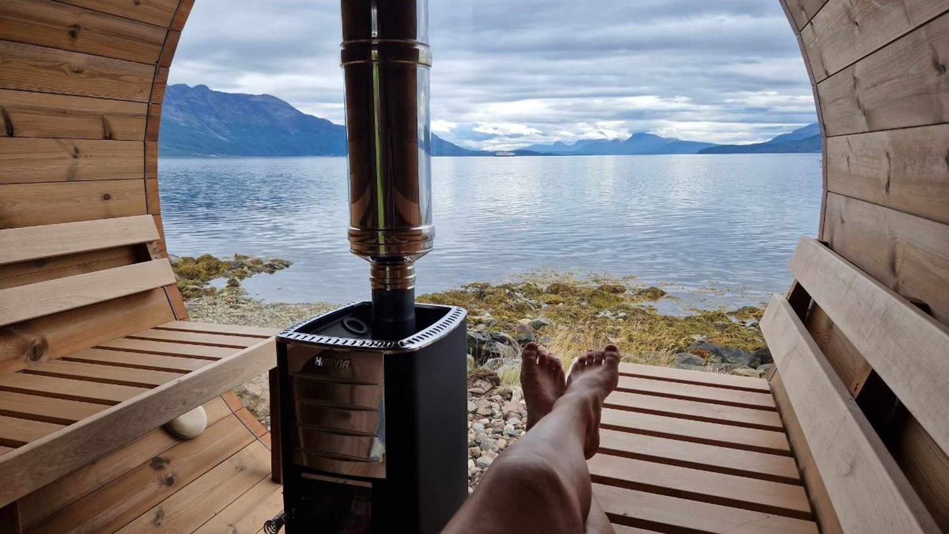 Ice bathing and Sauna with traditional Norwegian lunch