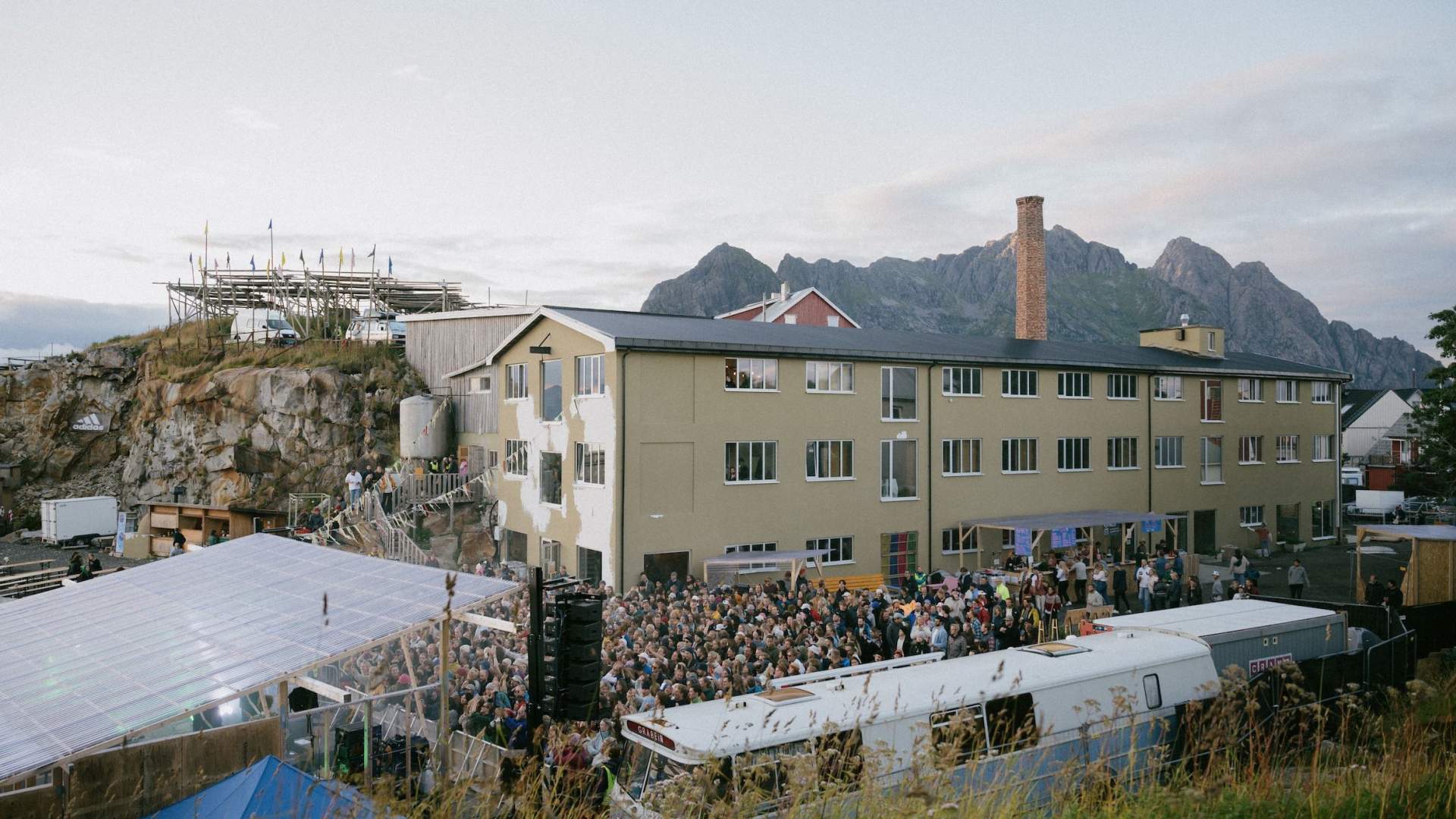 Trevarefabrikken in Henningsvær