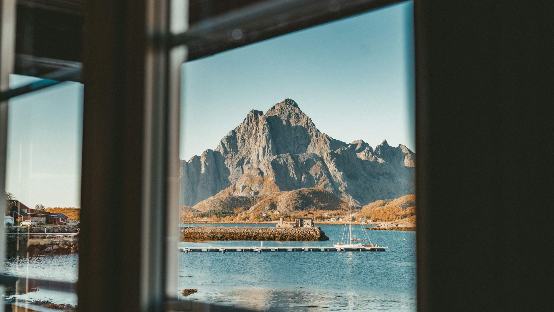 Waterfront cabins at Skårungen