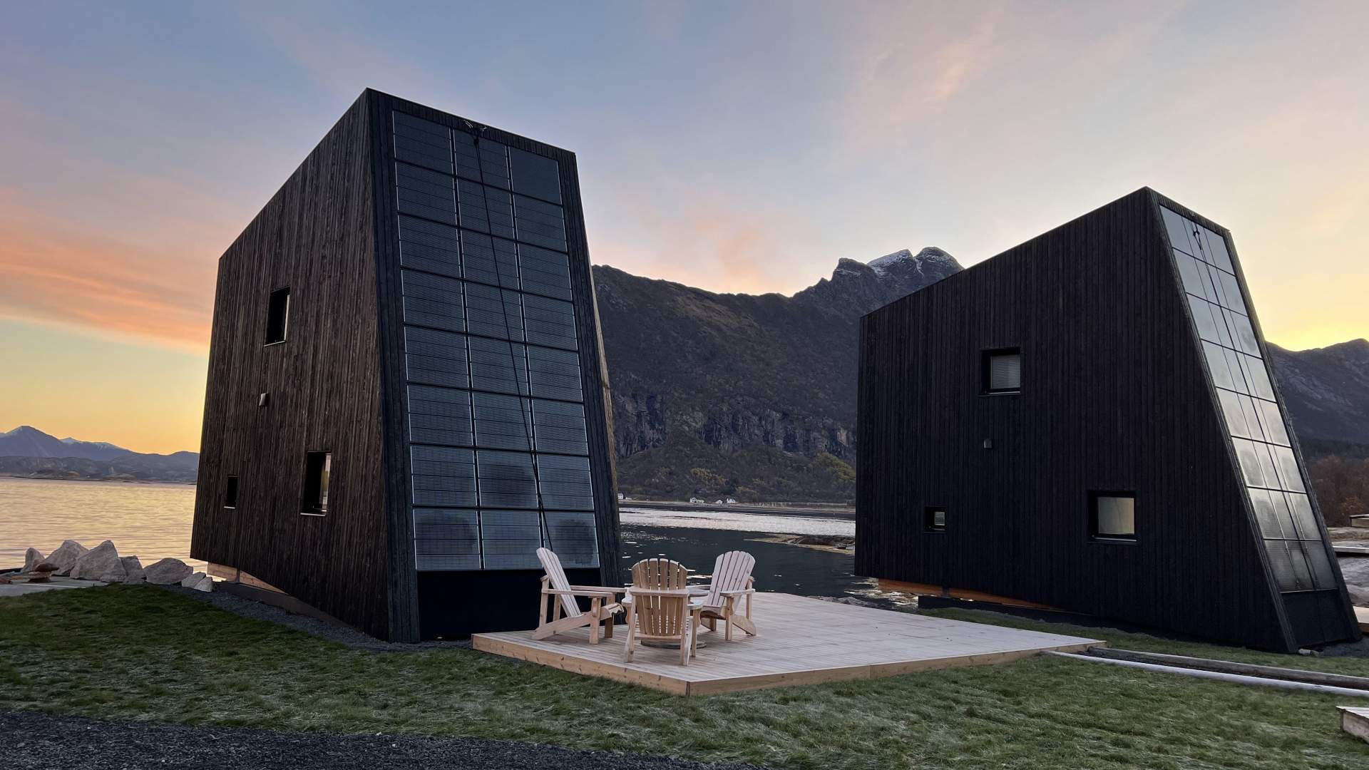Manshausen - Hvor hav og fjell møtes