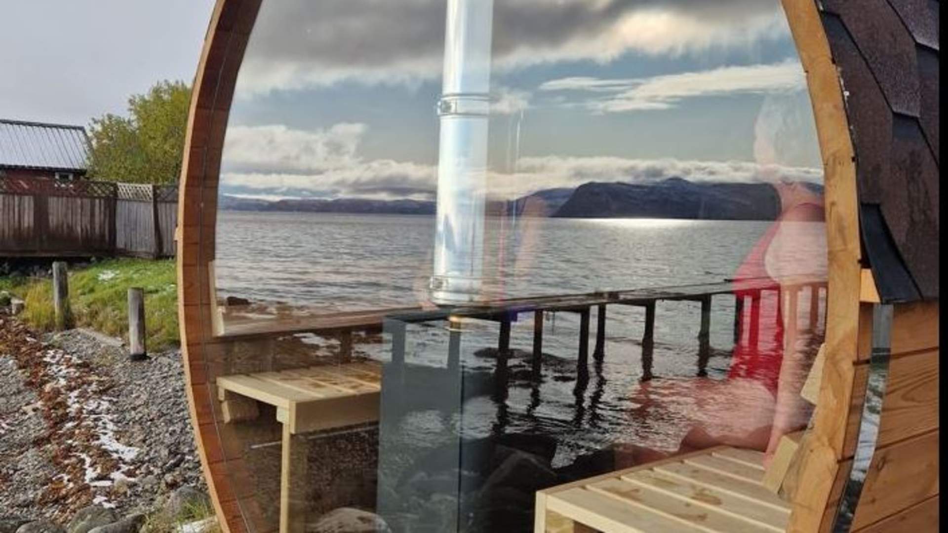 Ice bathing and Sauna with traditional Norwegian lunch