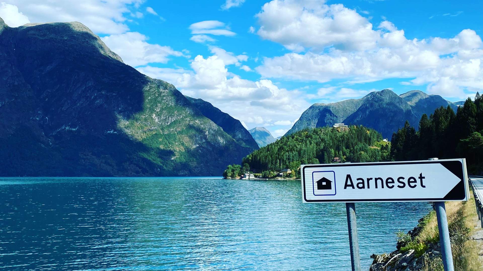 Aarneset Gardstun