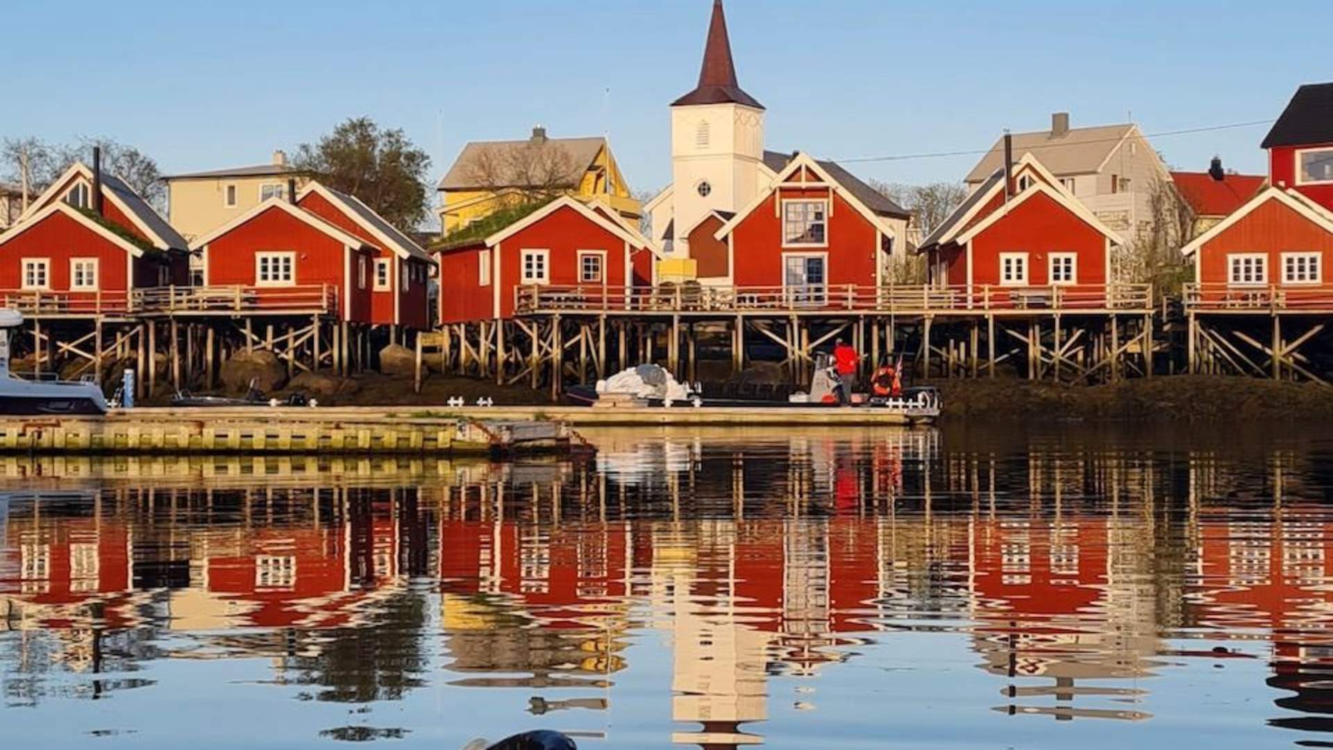 Kajakktur i Reine under Midnattssolen