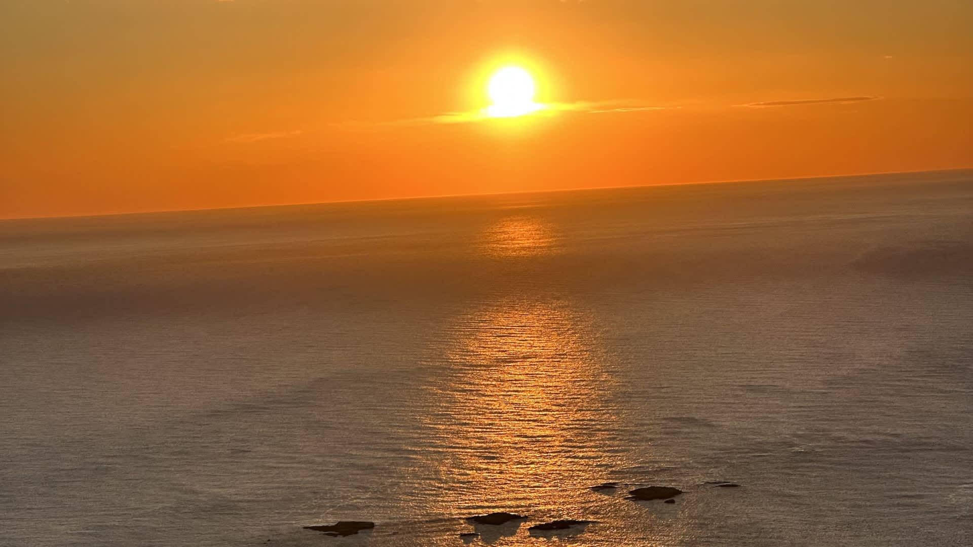 Private exclusive midnight sun cruise by boat - 2 hours