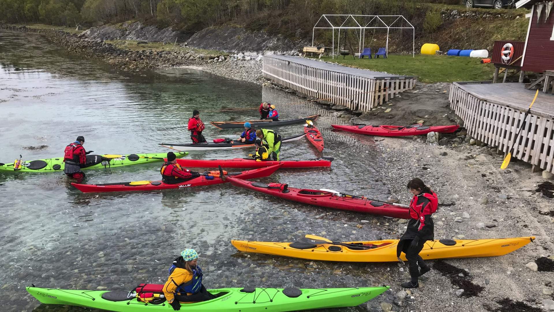 Brønnøysund Kajakk- courses and rental of kayaks, SUPs, and boats