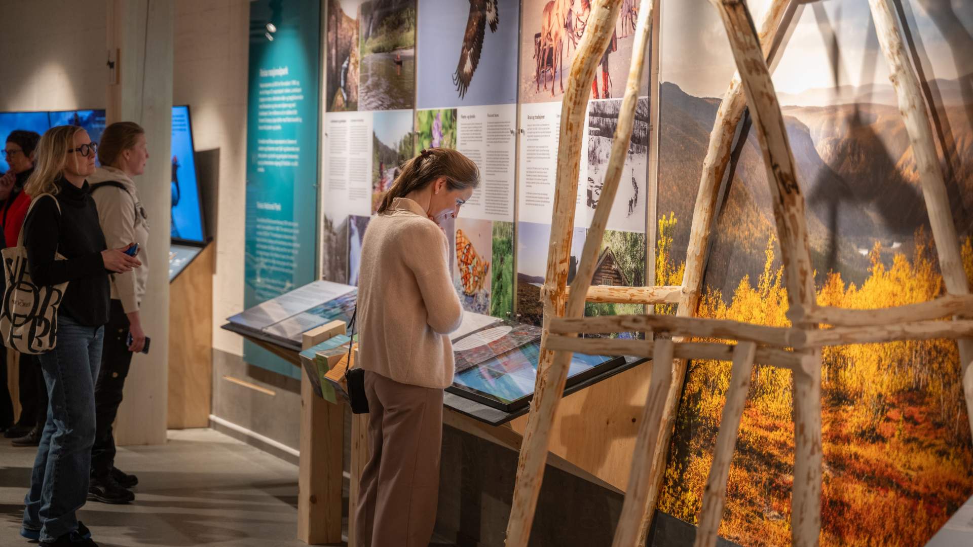 The exhibition - Fantastic Reisa