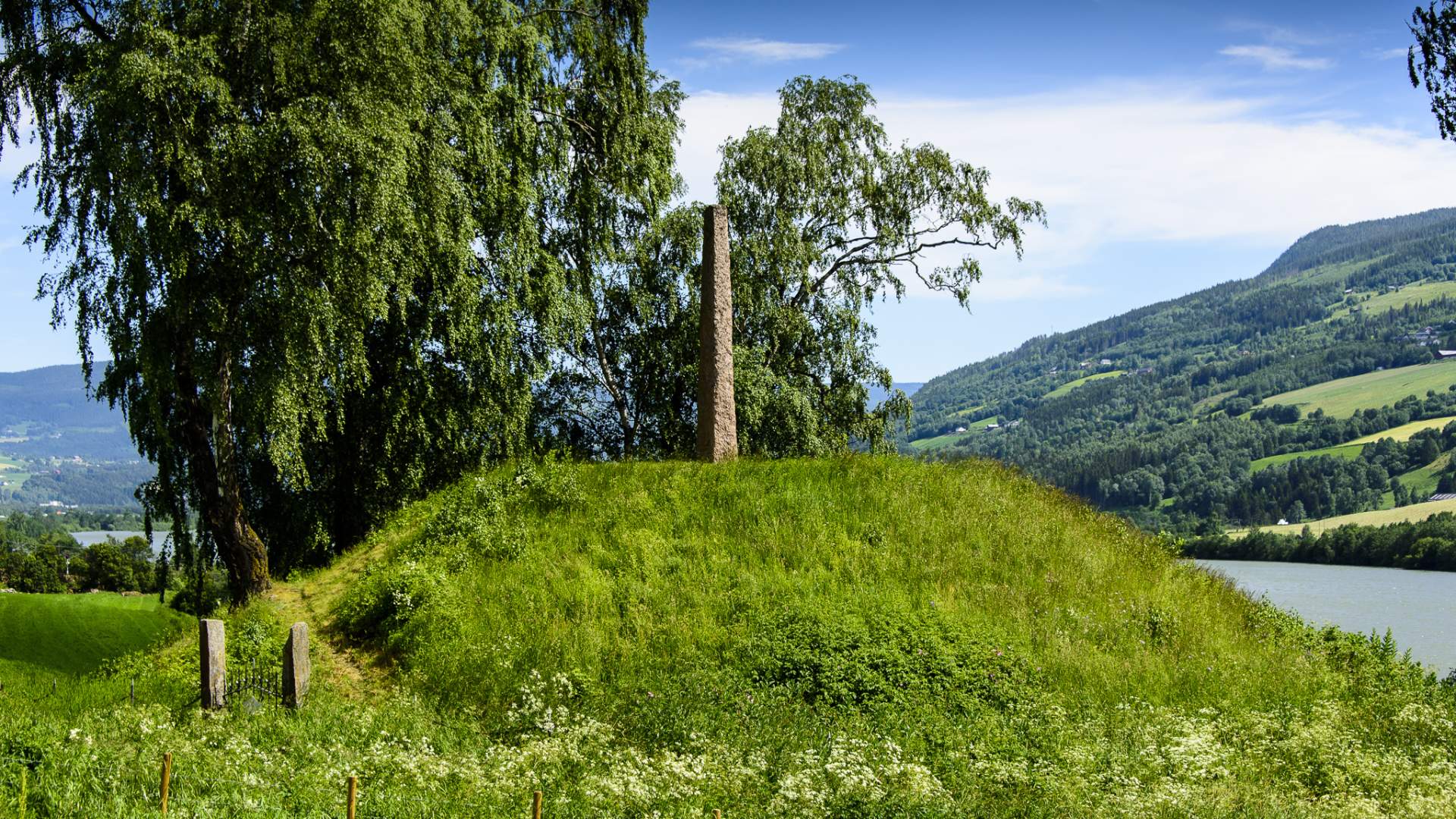 Viking burial mound at Dale-Gudbrands Gard