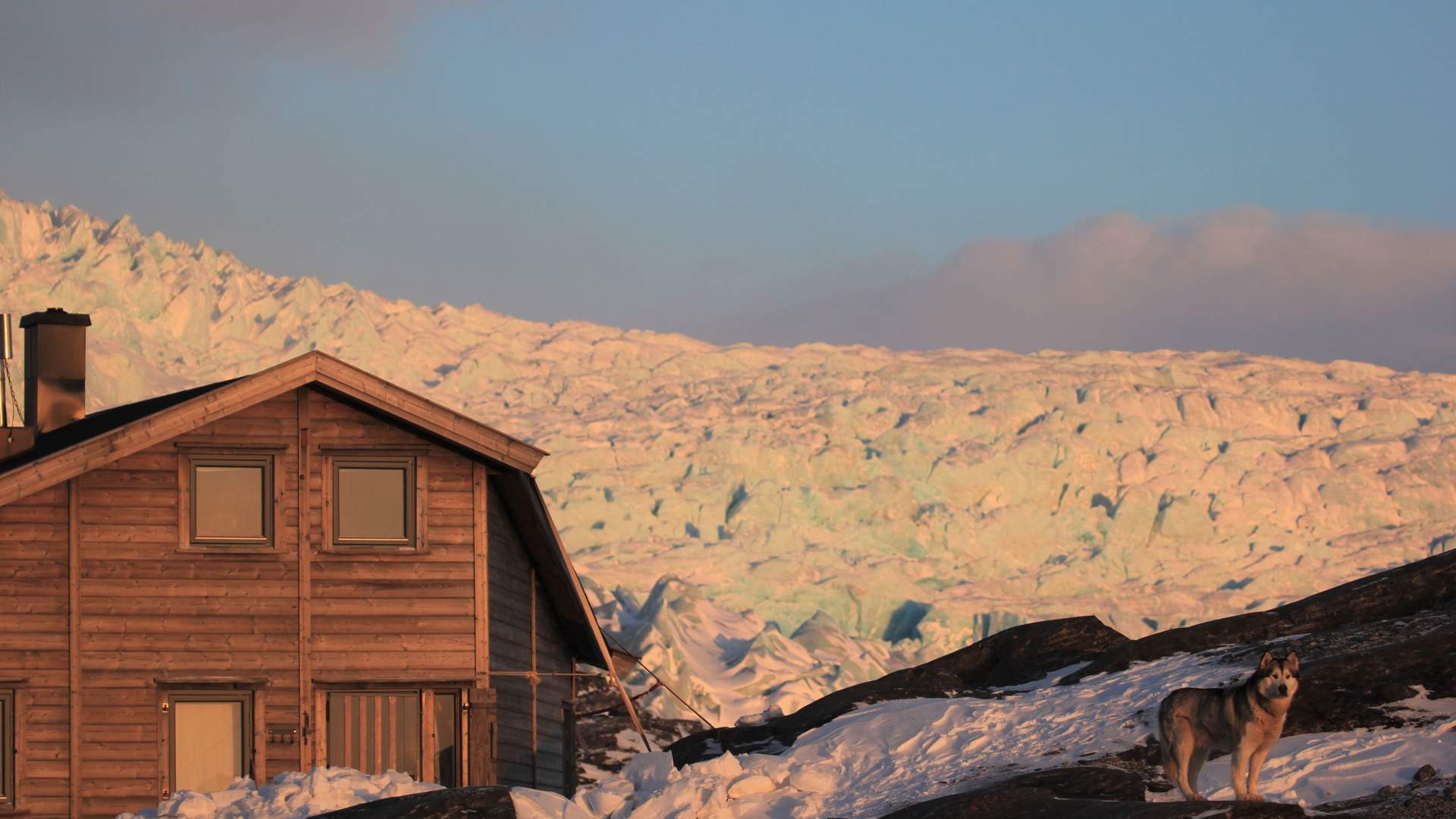 1. Nordensköld-Lodge-glacier-cabin-Svalbard-photo-Alicia-Lockwood