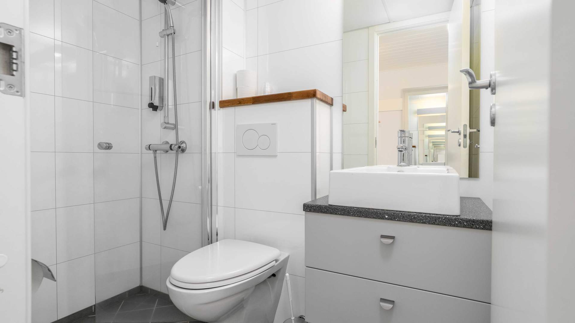 10 - Husnes Sentrum Hotell.jpg