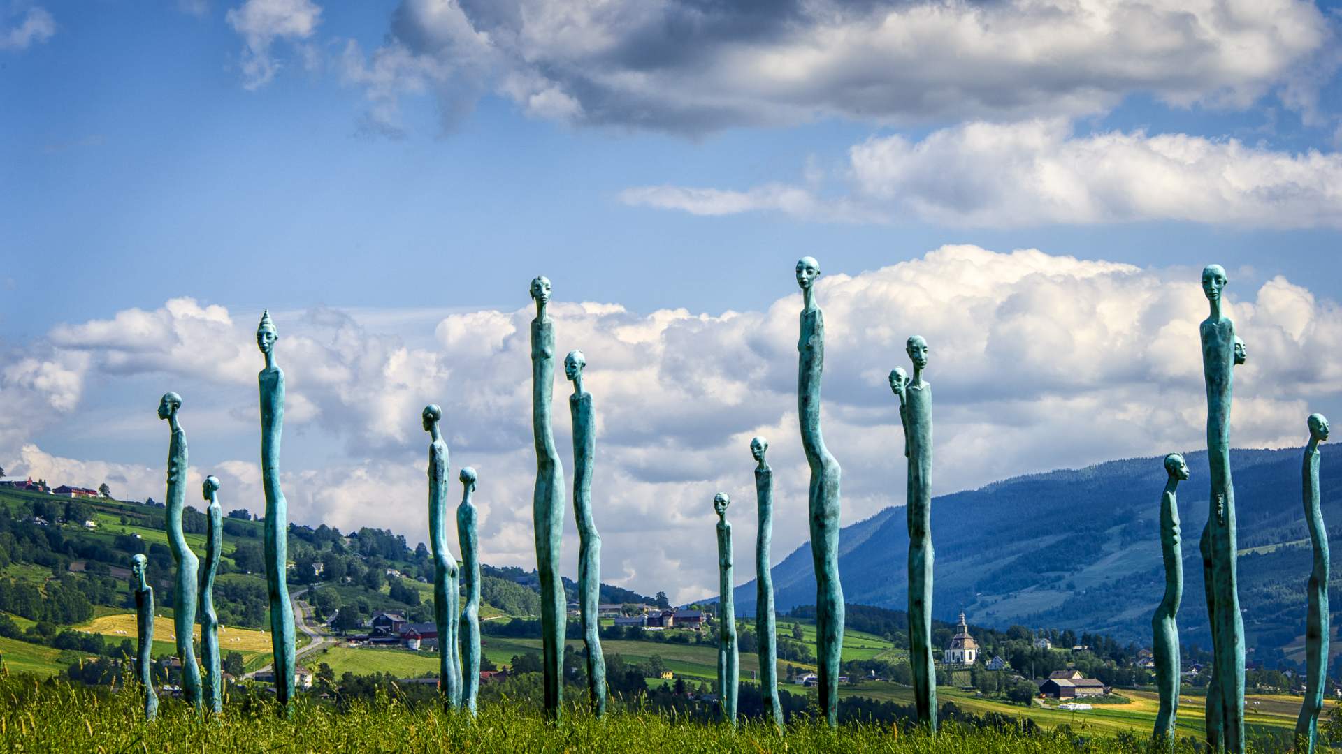 Flokk sculptures