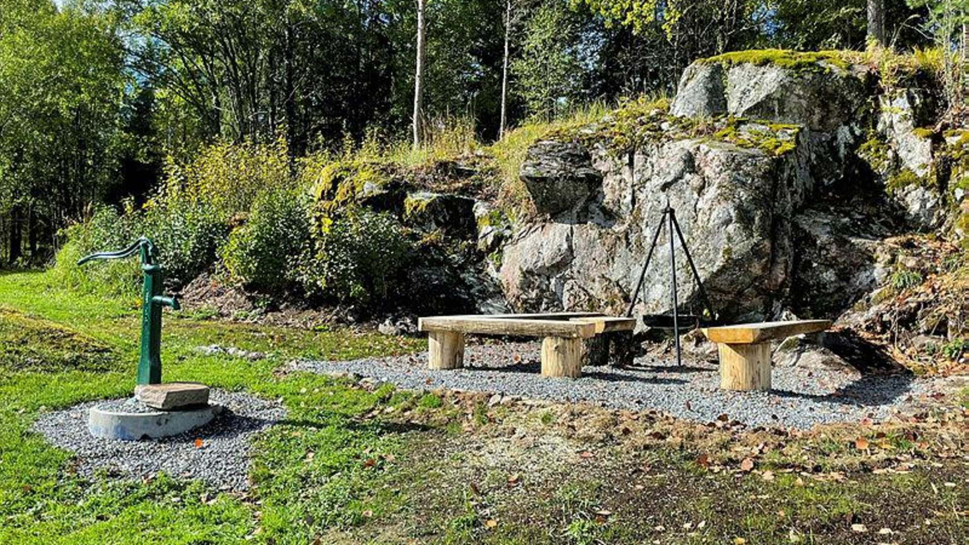 Frøne DNT Hytte - uteplassen