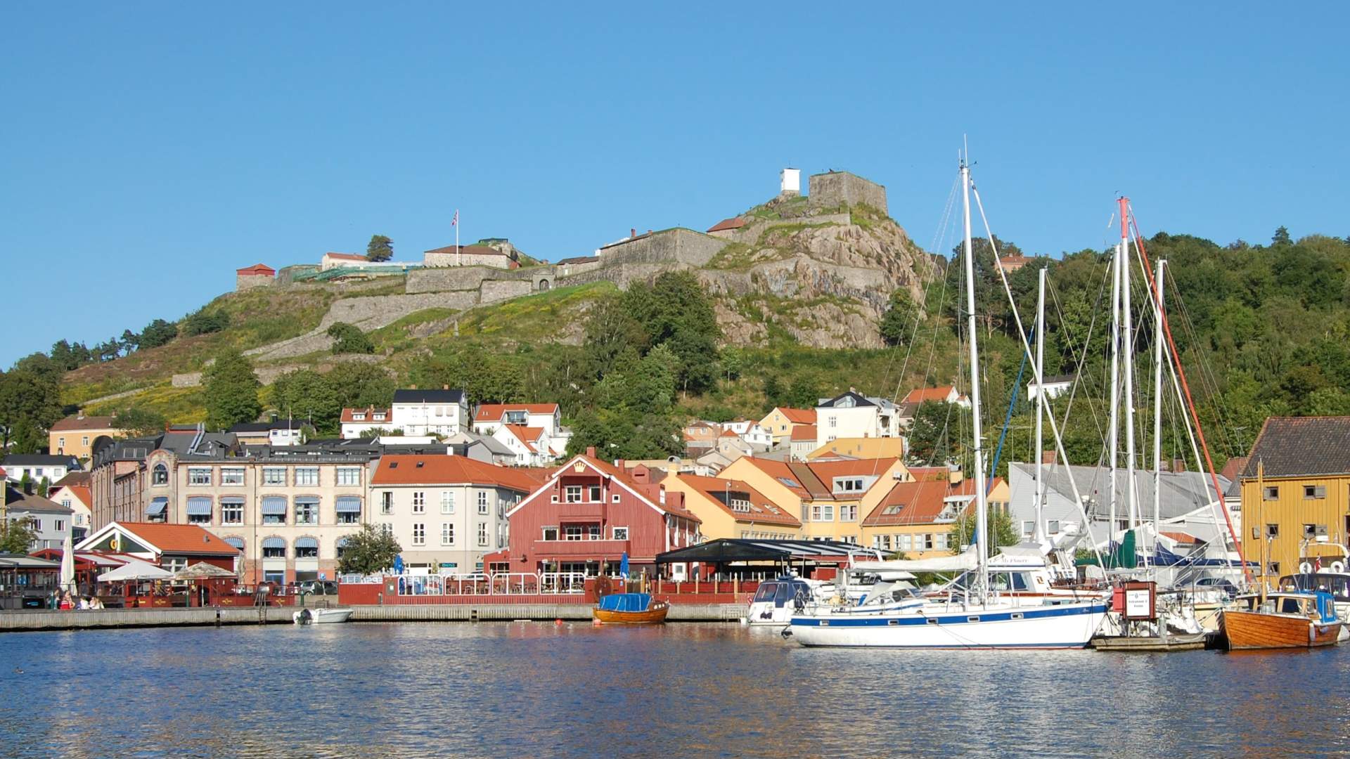 1 Fredriksten festning fra Havna. Foto Halden Turist