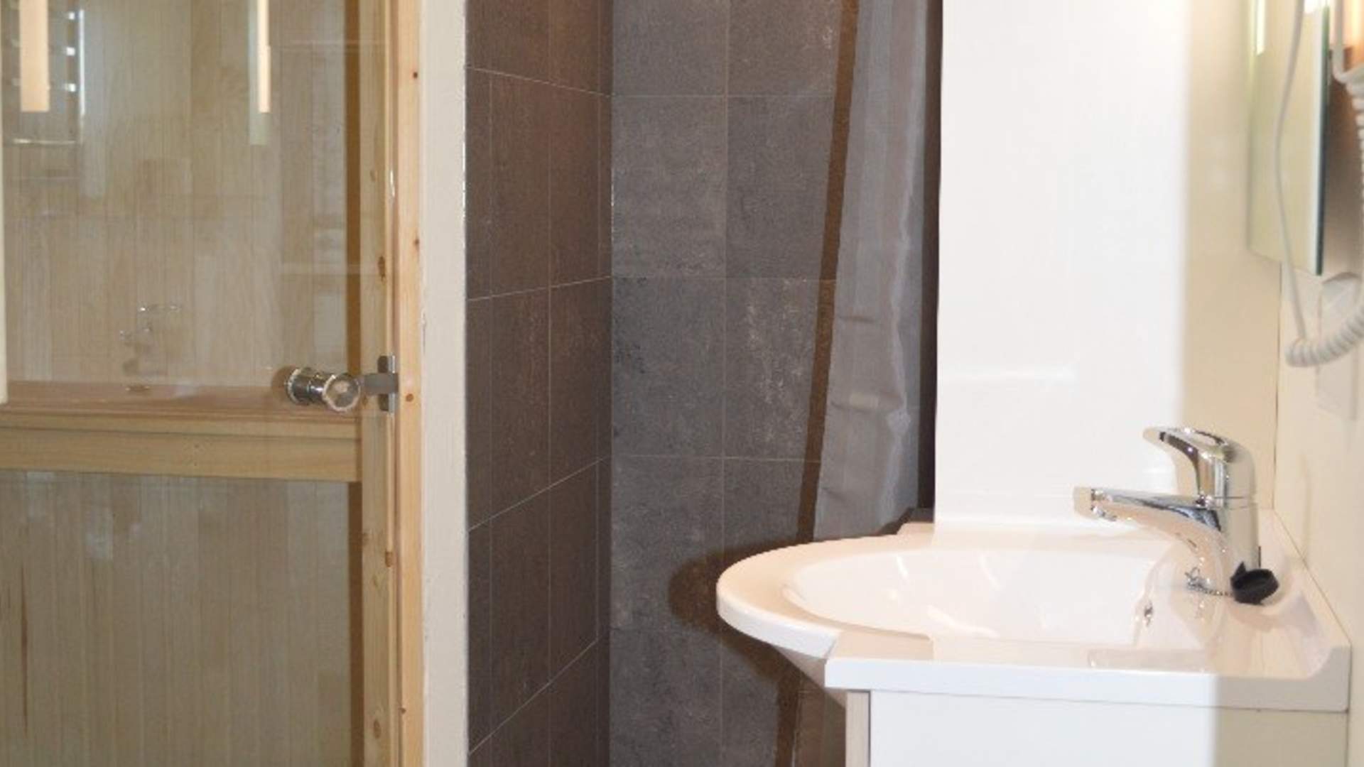 1b93ac2a-976e-4bbf-b322-c7b7b4563b8b