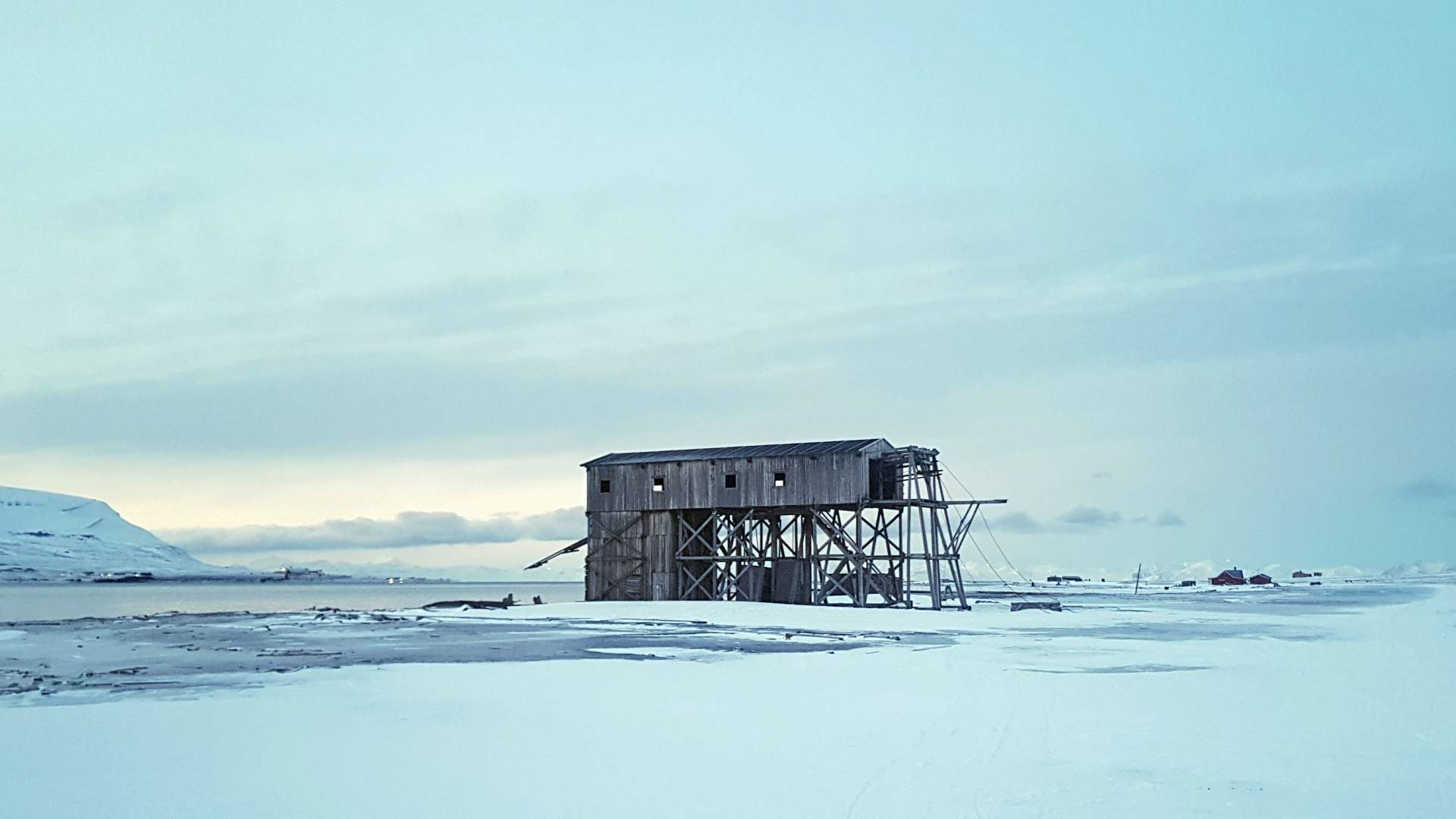 2019-02-09 (guide Martin Fiala) cableway building in Hiorthamn, swe hike