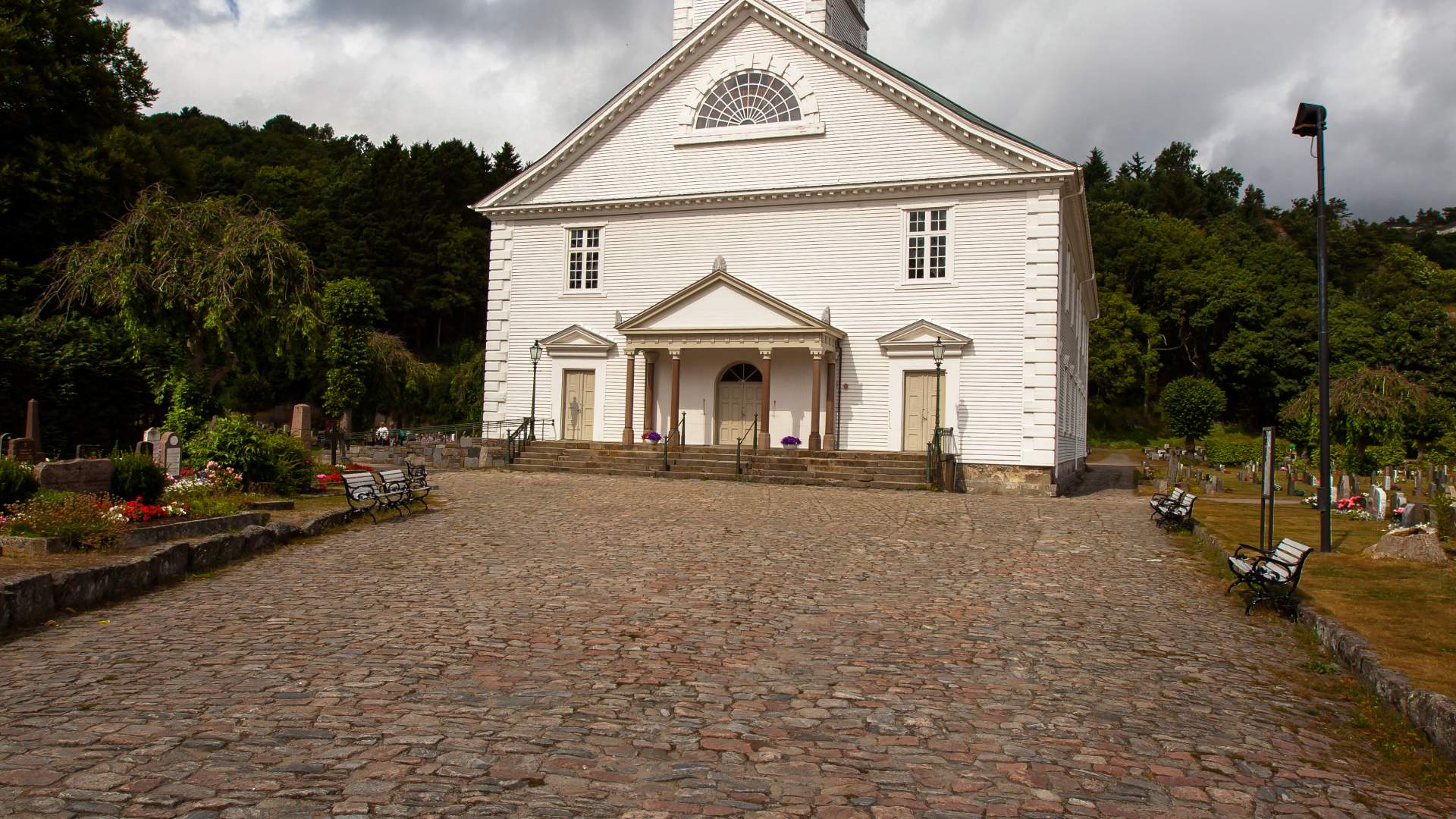 Mandal Kirke