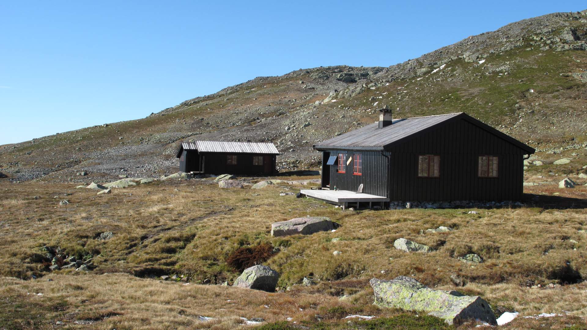 Tjørnbrotbu 1300 moh.