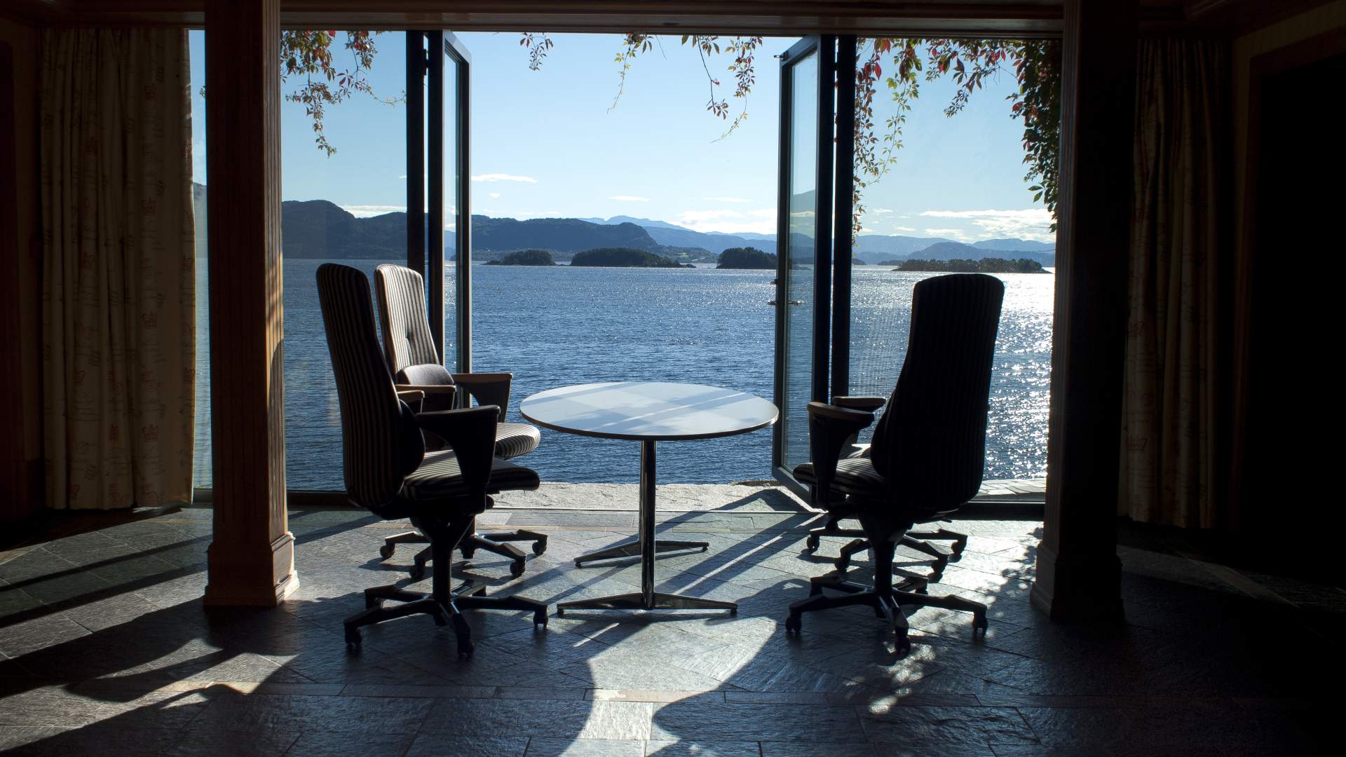 38.Board room