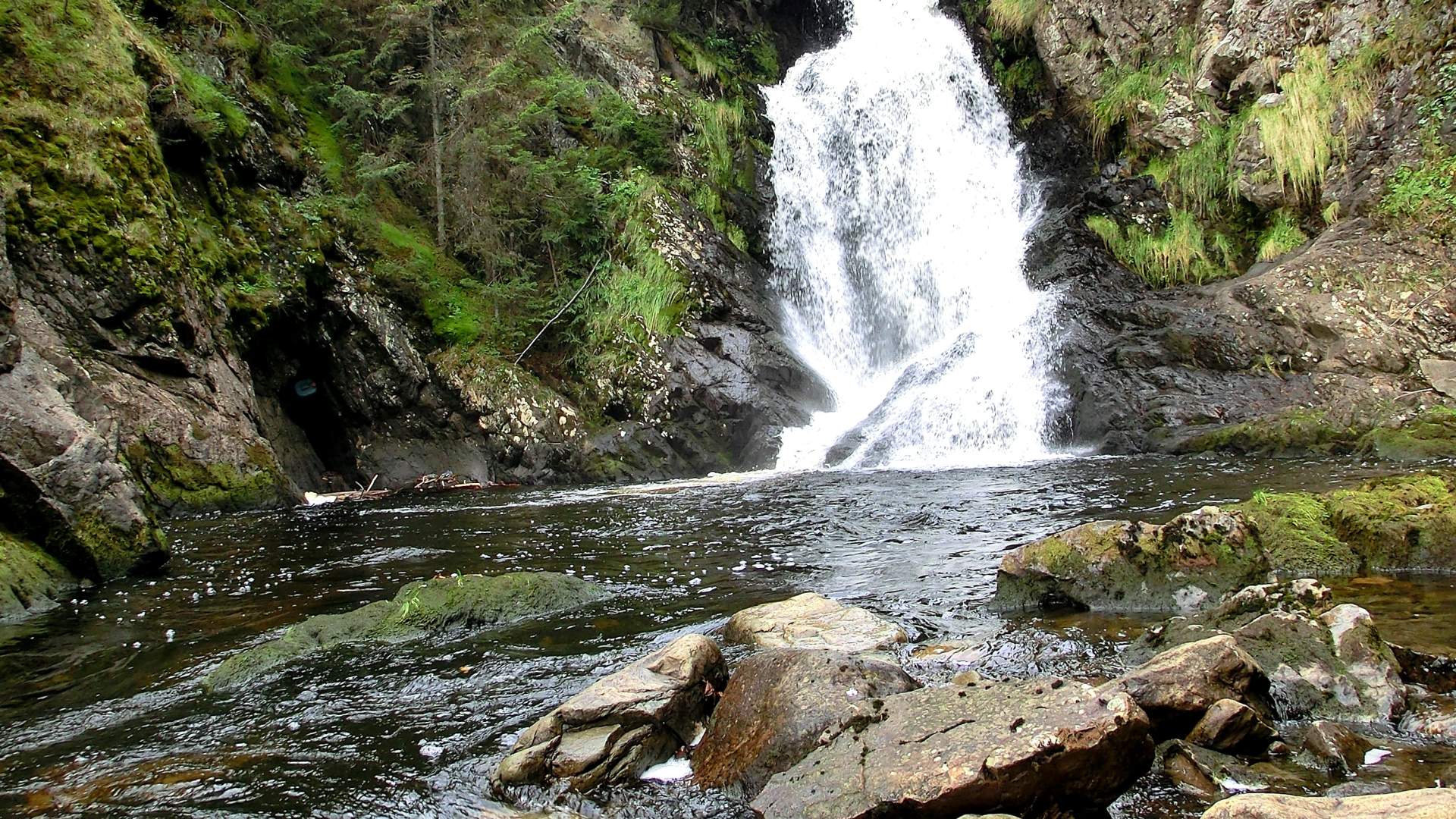 Kydalsfossen / Bybrua waterfall