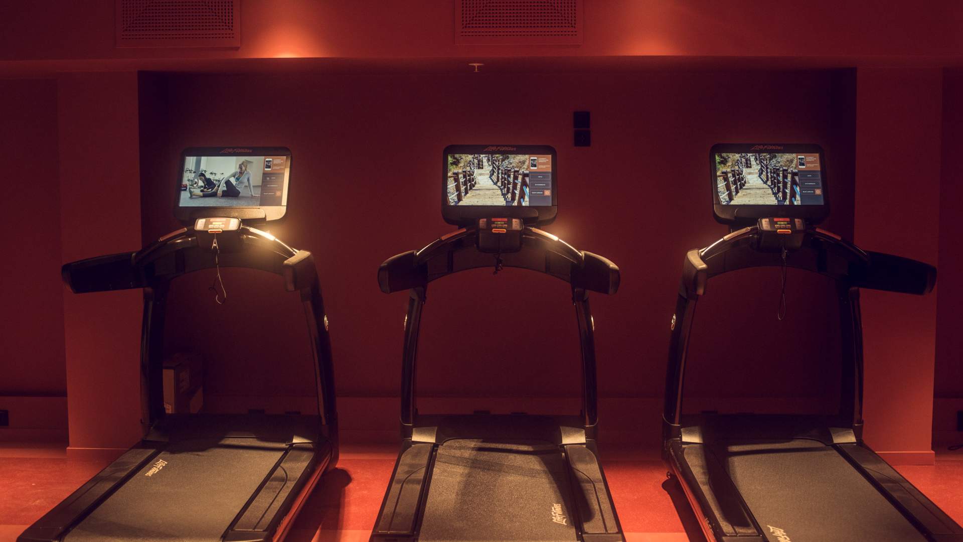 41649_HotelNorgeByScandic_gym_running
