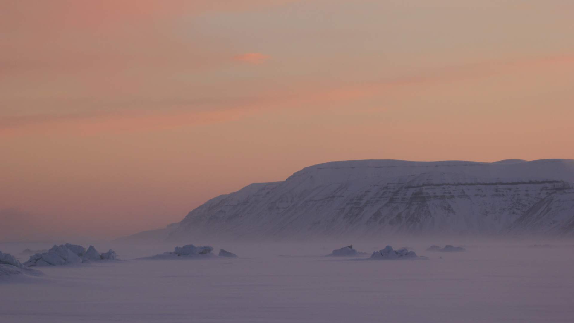 5. Sunset-Nordenskiöld-Lodge-Photo-Alicia-Lockwood-Svalbard