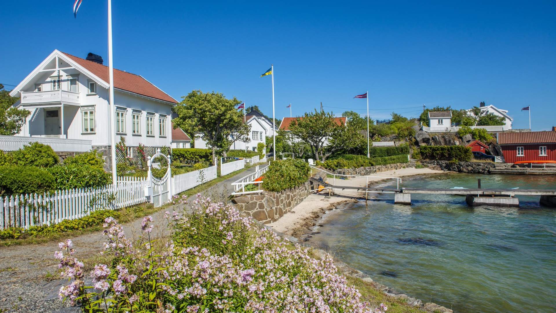Gangvei og strand - Rævesand på Tromøy i Arendal