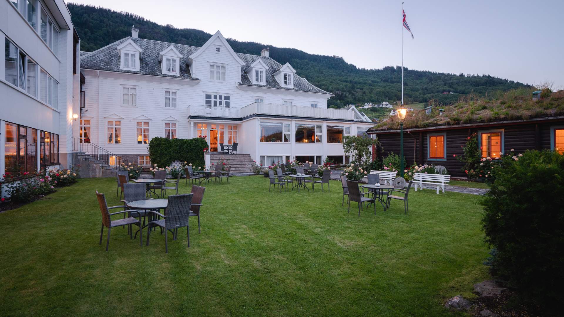 Leikanger FjordHotel