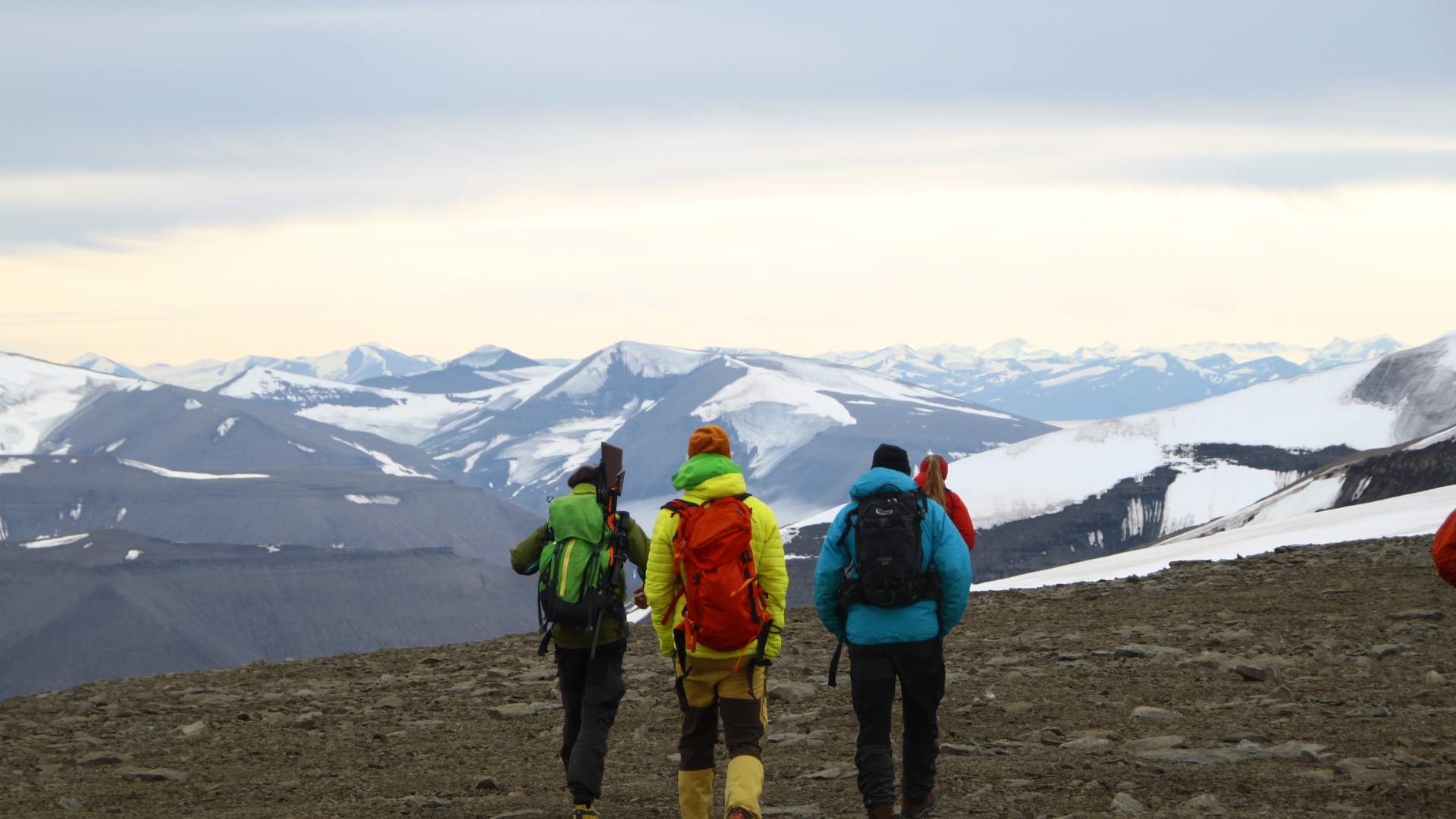 8. hiking-photo-mortenrostille-basecampexplorer