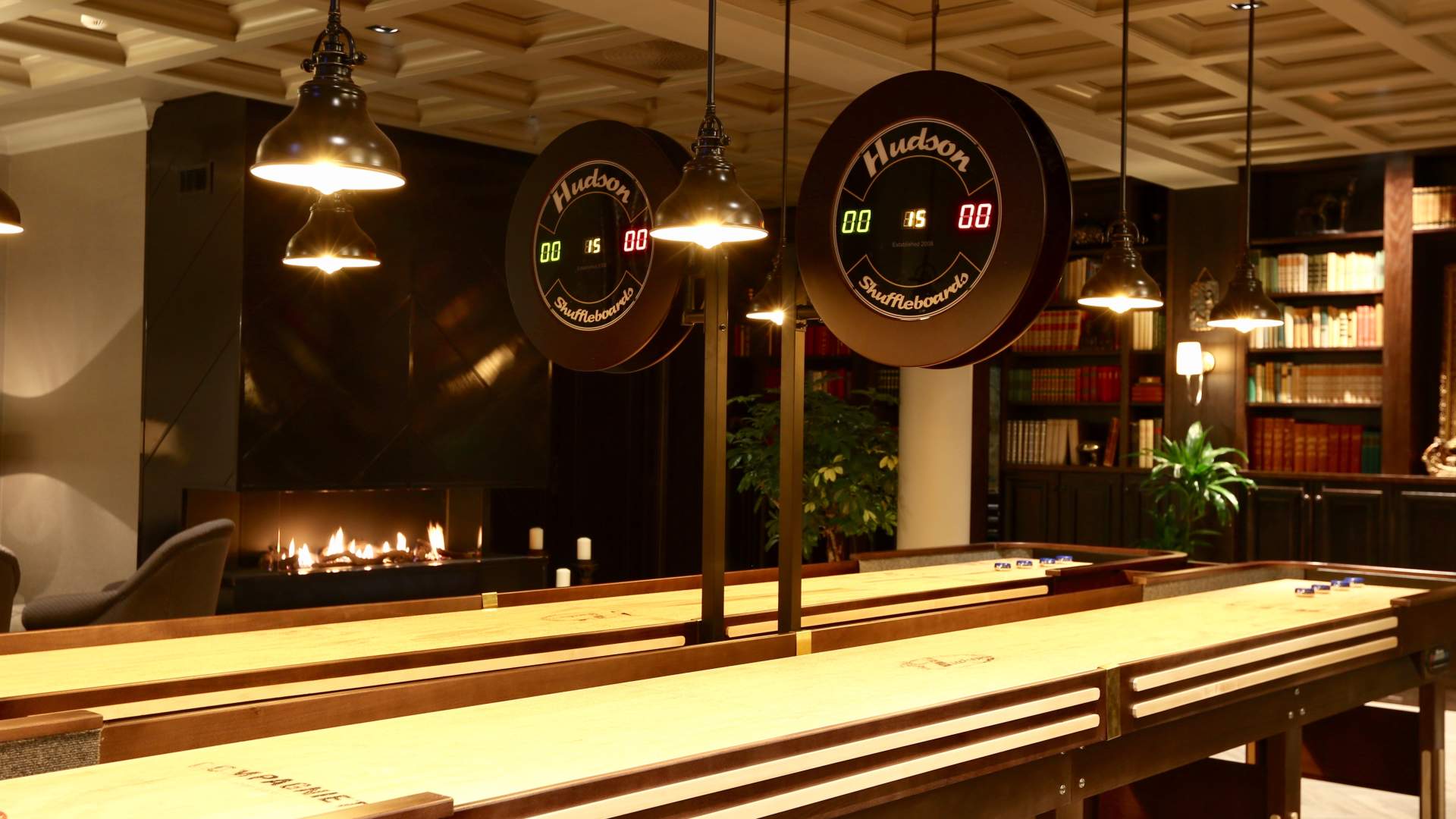 Losby Gods - shuffle board