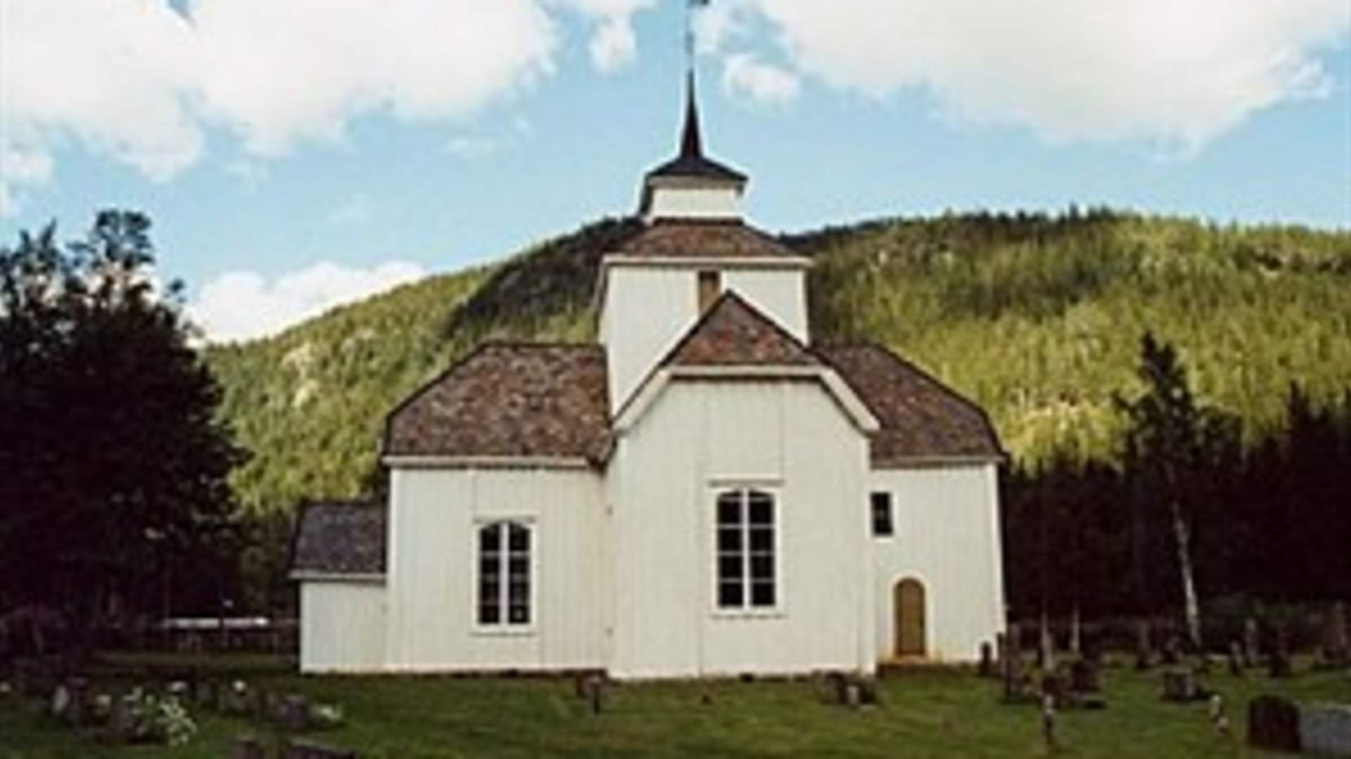 Åmotsdal kyrkje