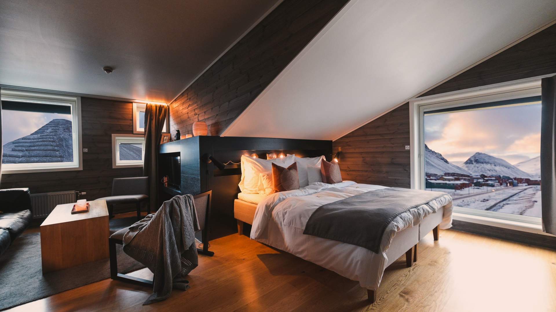 9_Svalbard Hotell Polfareren_Polar Bear Suite_Isbjørnsuite_romkategori (1)