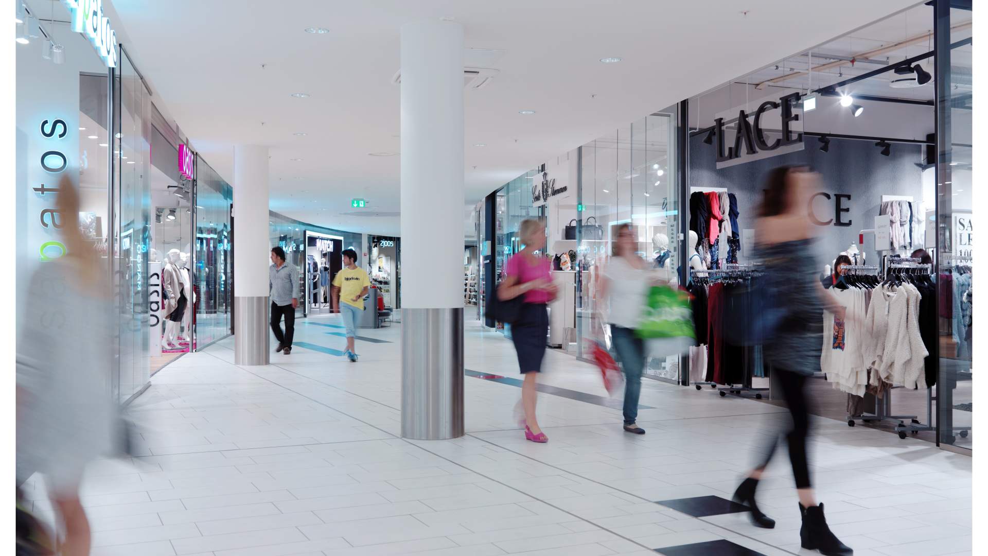 Strømmen storsenter shopping mann