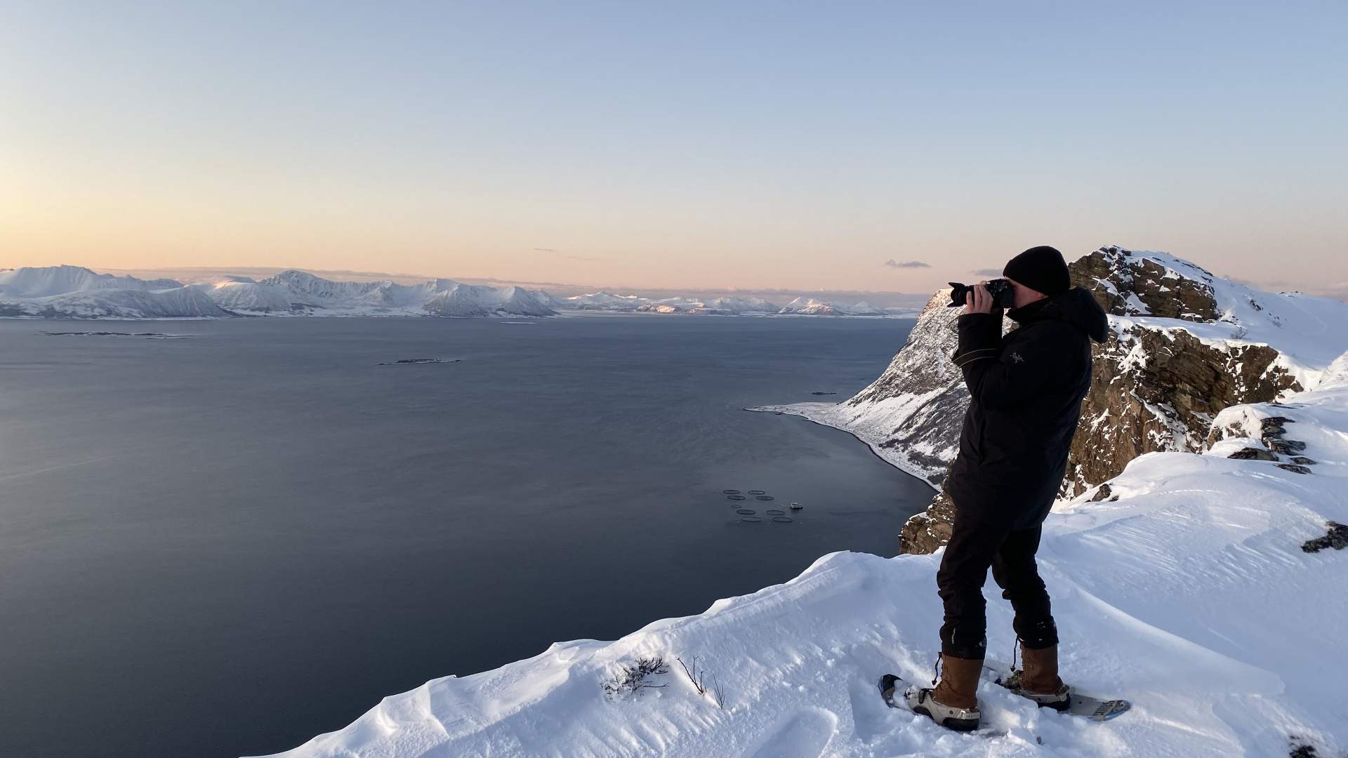 Arcticoncepts-Harstad-photograph-amazing view-panorama-fjord-snowshoe-hiking-snow-foto Bernd Kossman