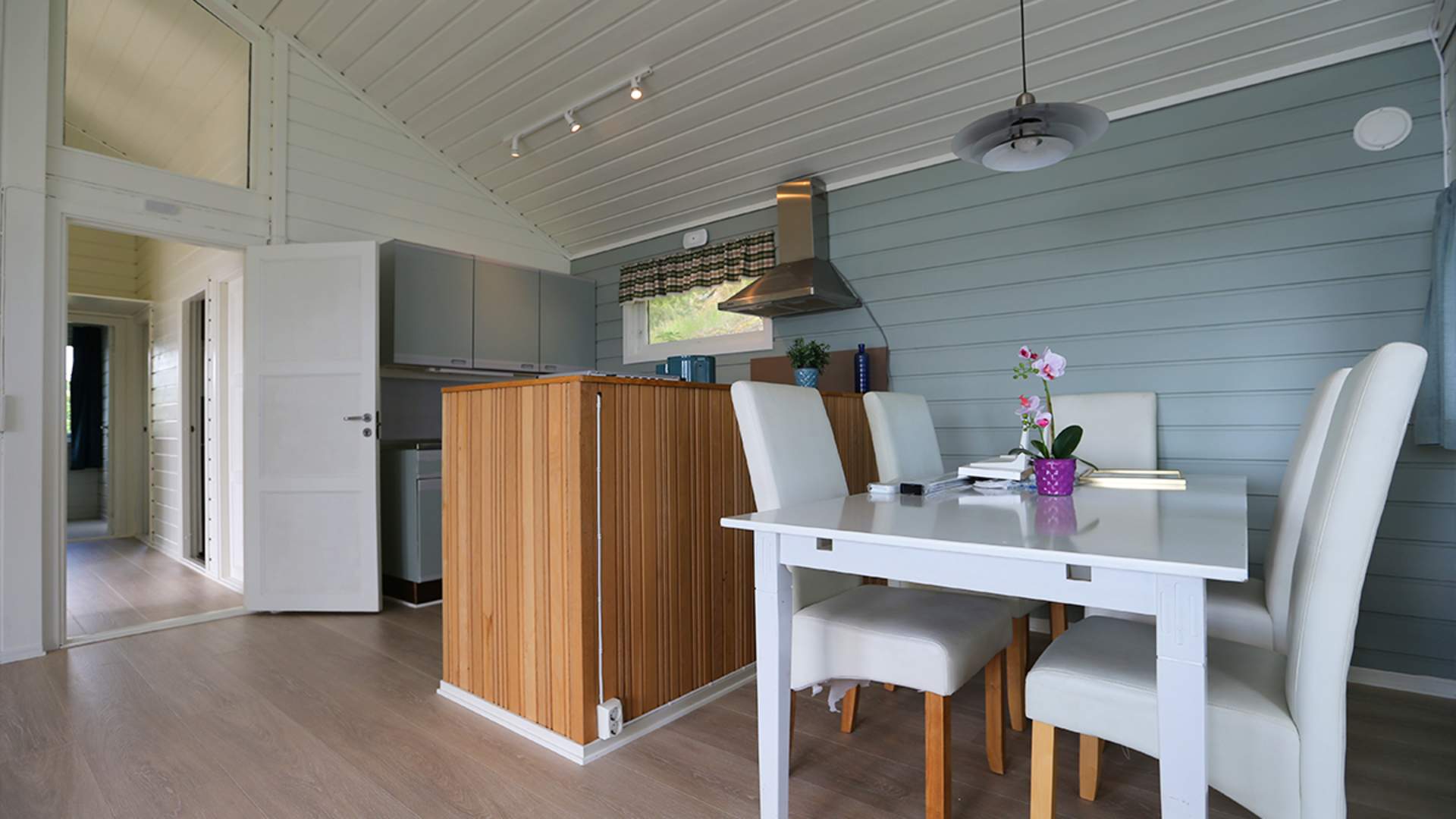 Bestyrerboligen koa kjøkken