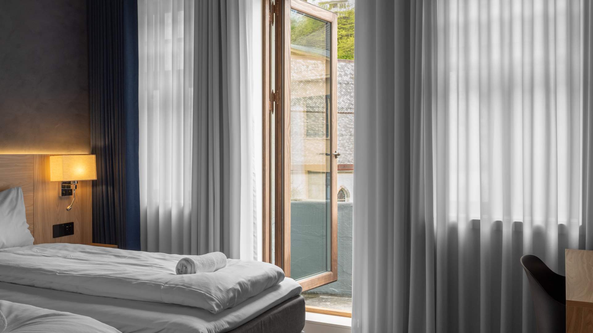 BREEZE Hotel Victoria