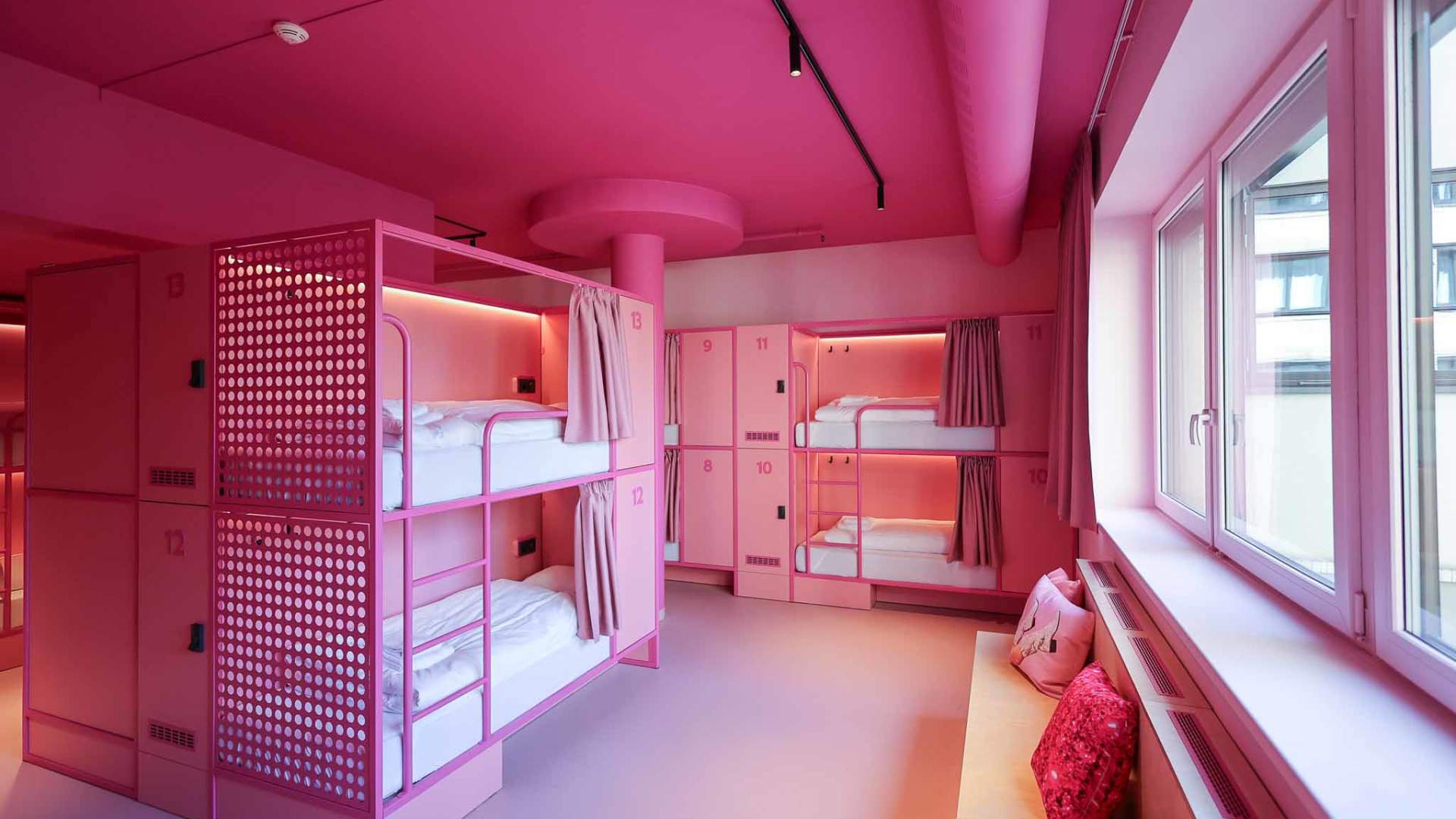 Bunks-at-Rode-2024-Pink-Palace