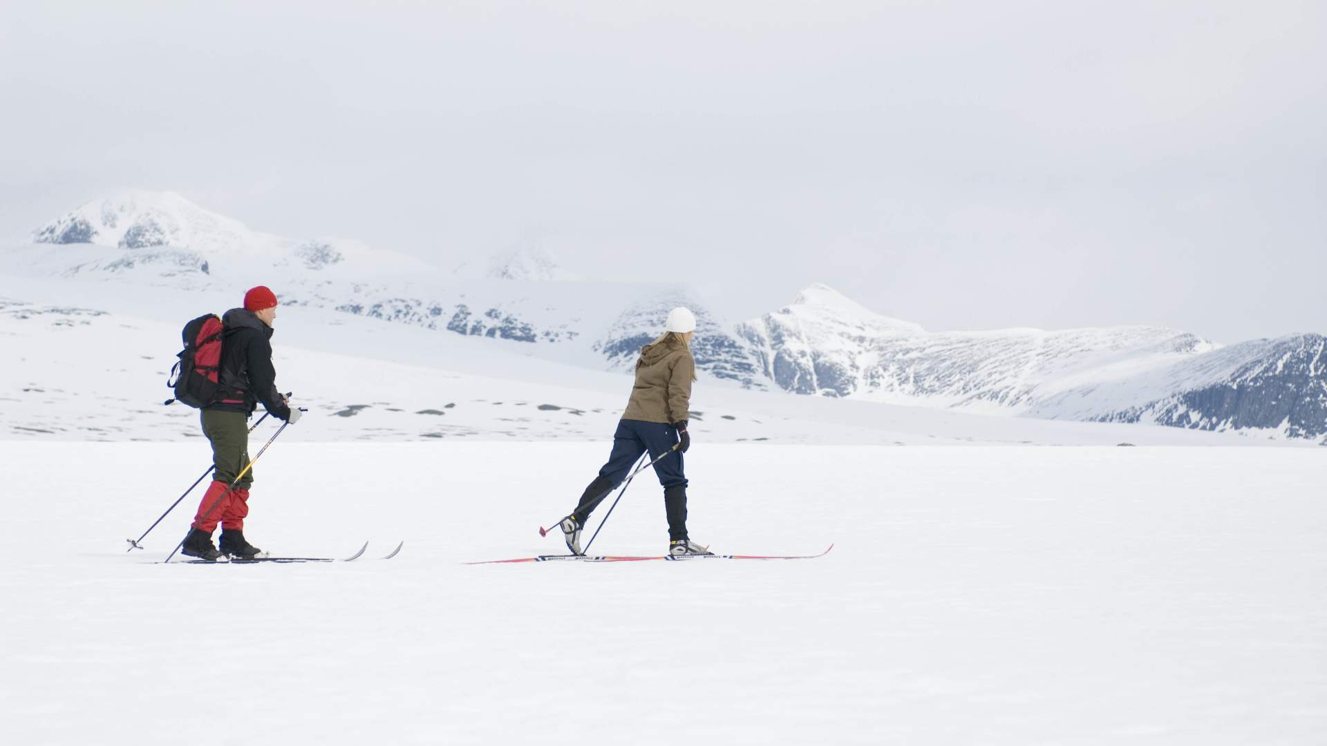 Par på ski i Rondane