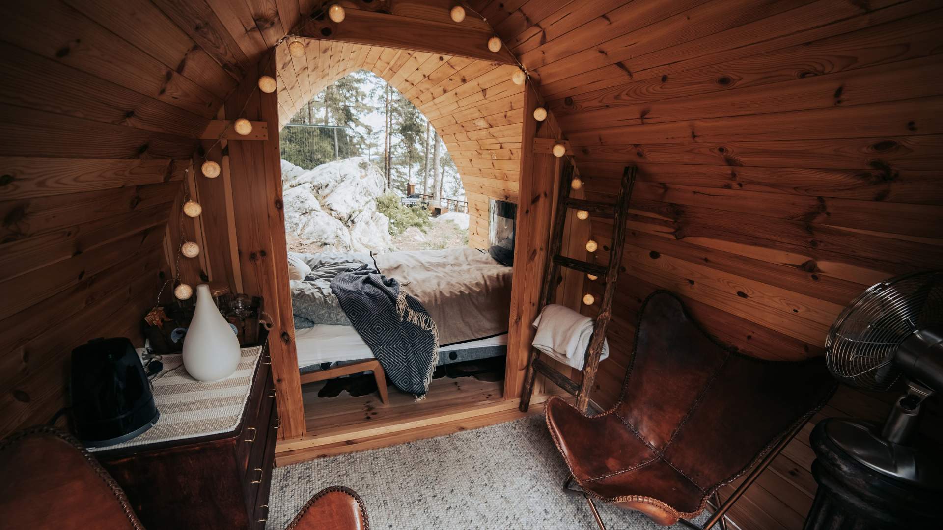 Wonder Inn Glass cabin