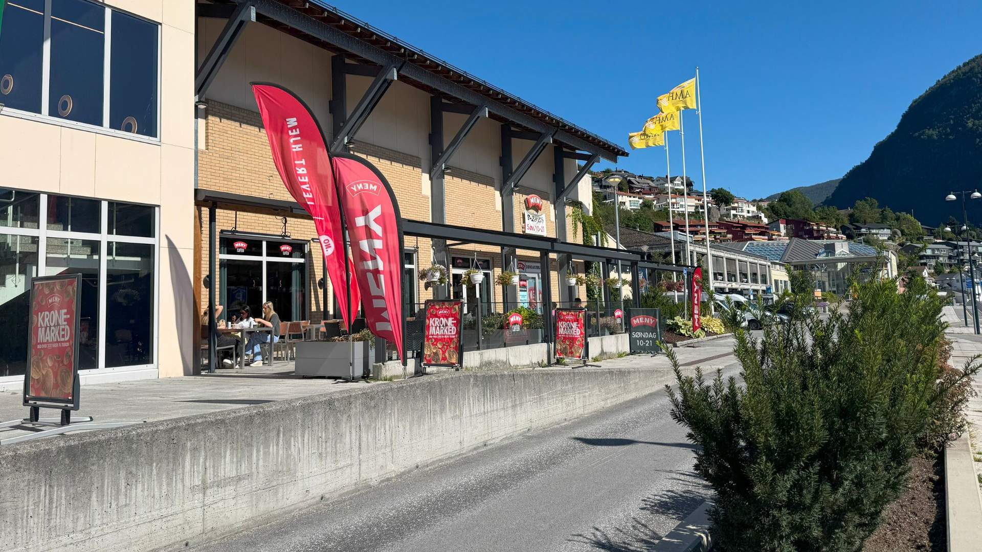 Meny Kafeèn, Sogndal