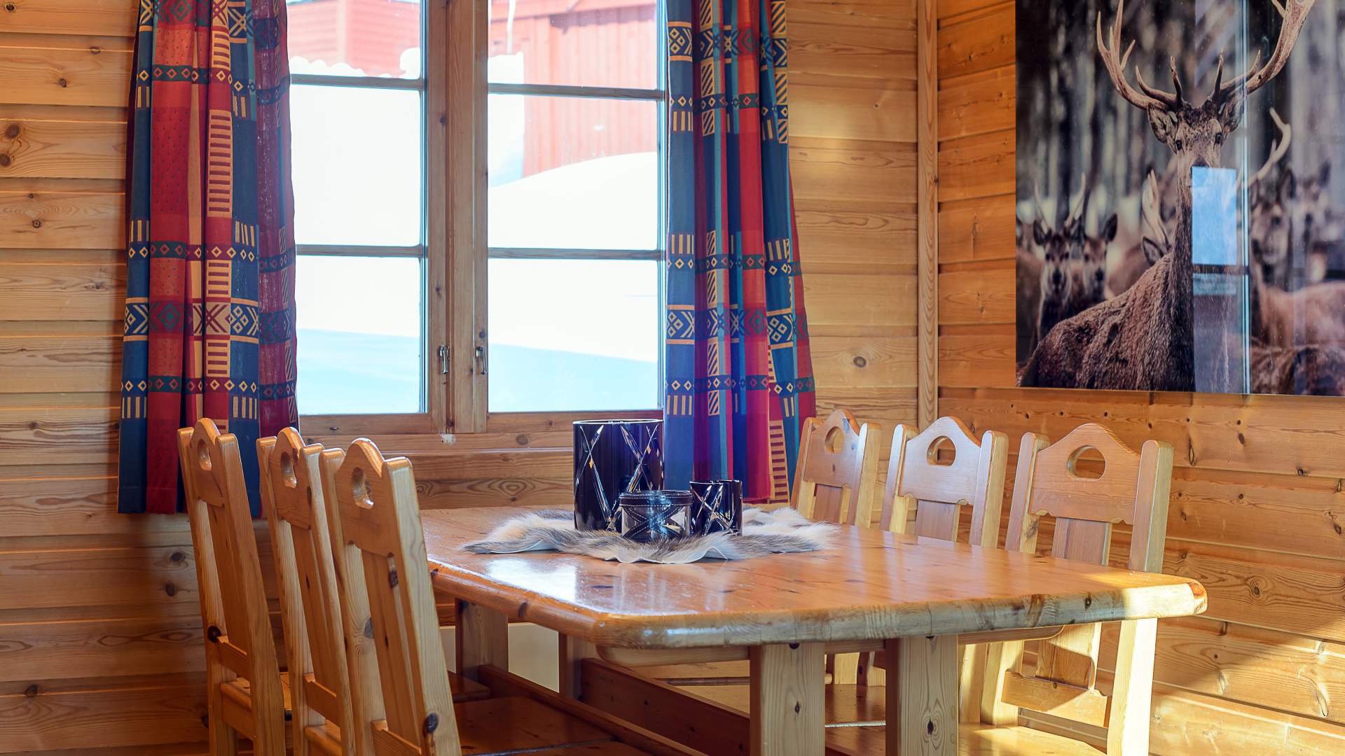 Dining area cabin