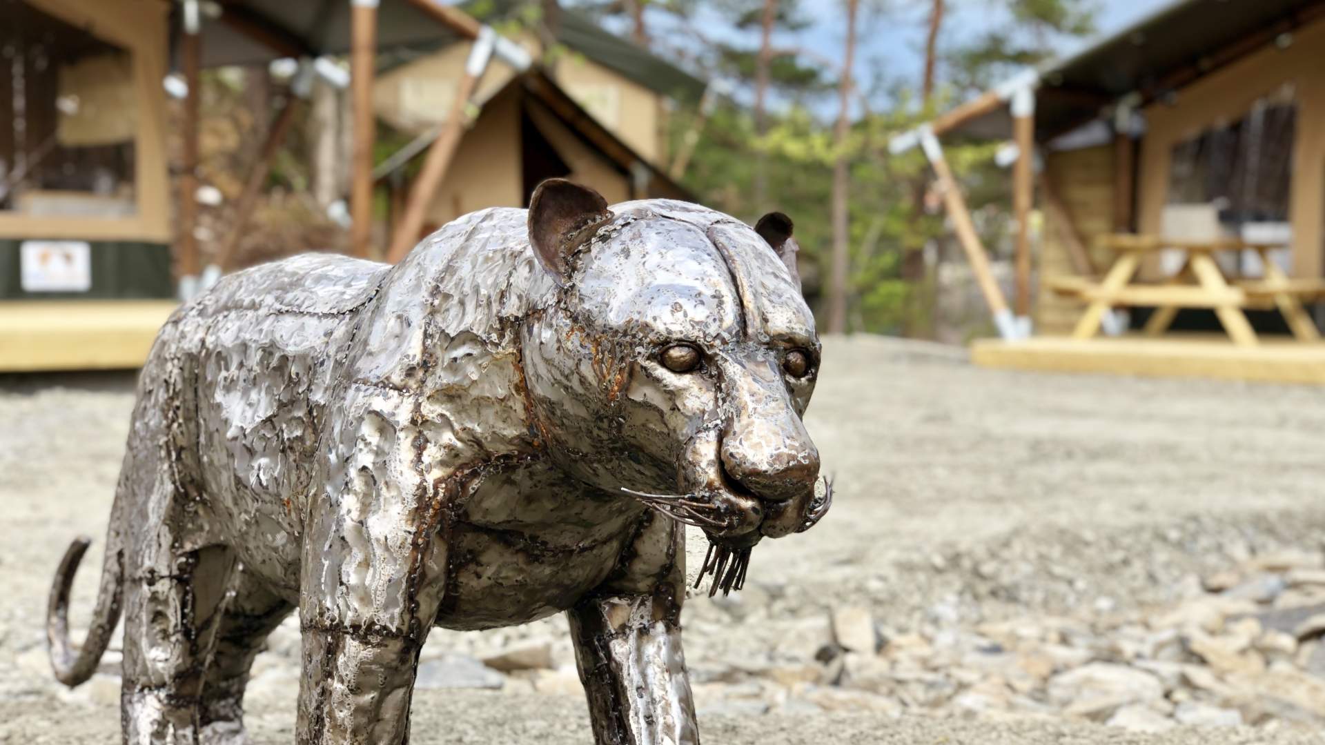Dyreparken Safaricamp skulptur