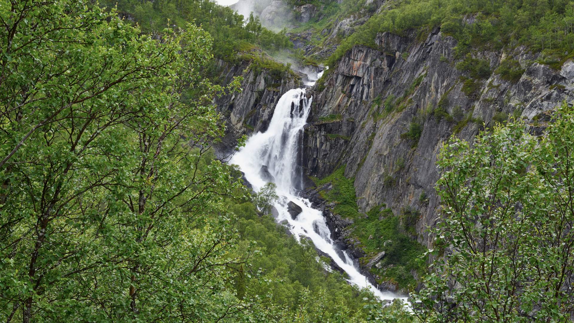 Hivjufossen