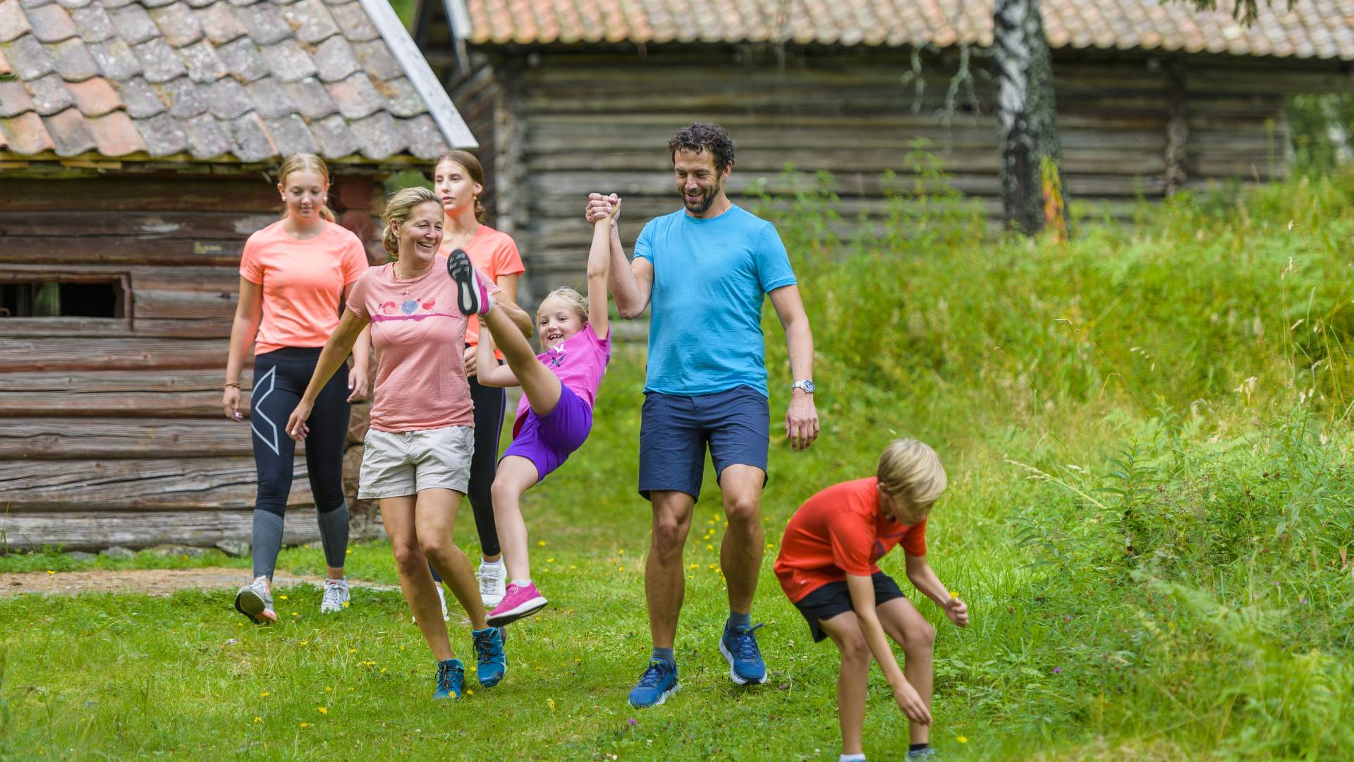 Eiktunet_familie_tur2_2019_Foto_Ian_Brodie (4)