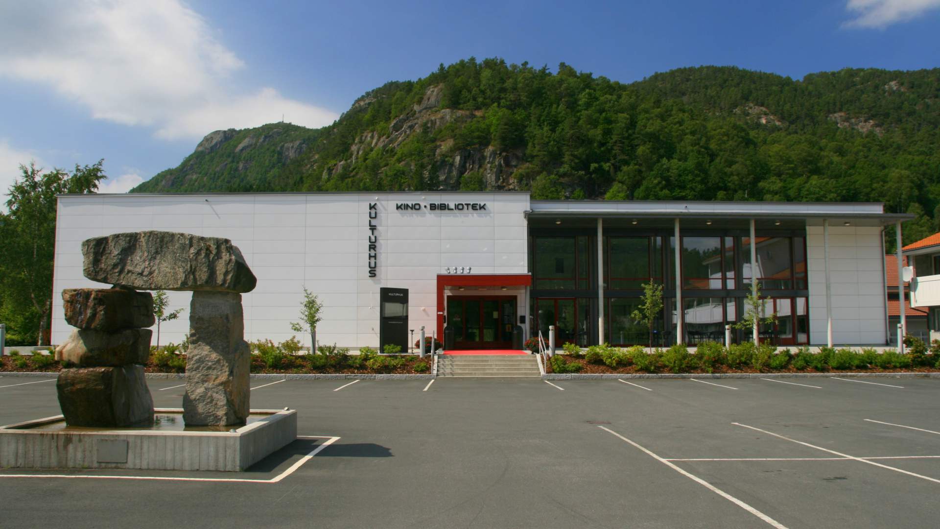Kvinesdal kulturhus, kino og bibliotek