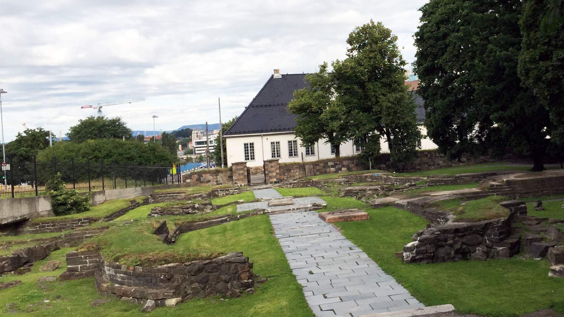 Minneparken - Hallvardskatedralen 1