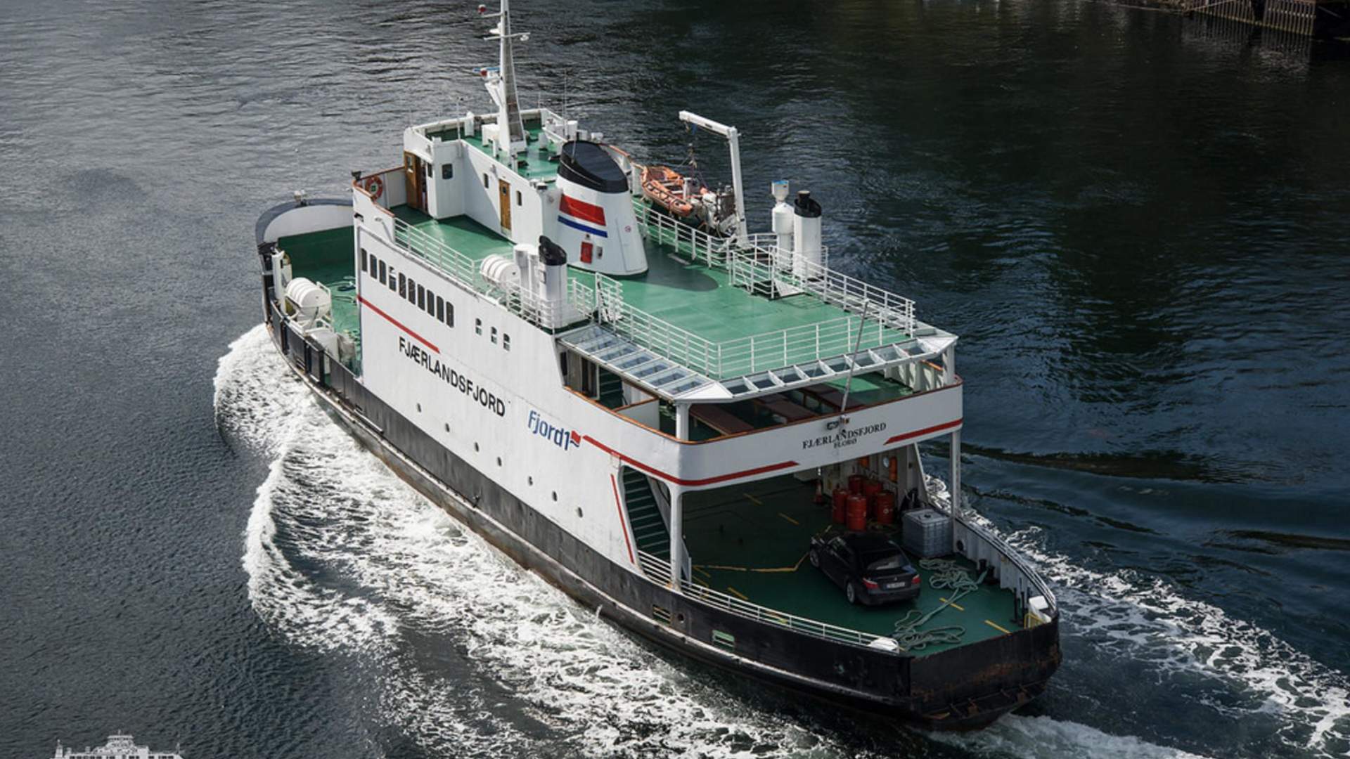 Lustrabaatane fjordcruise nærøyfjorden