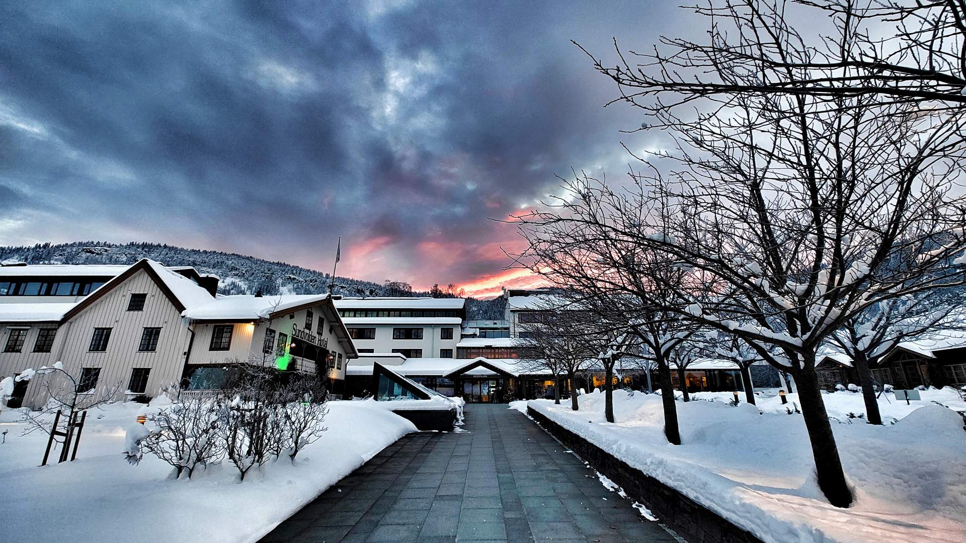 Sundvolden Hotel - Fasade en flott vinterdag