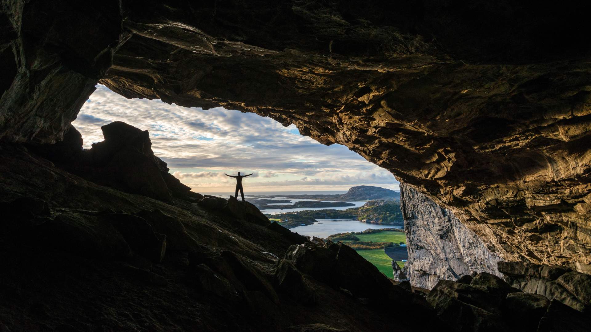 Flatanger-cave-Hanshelleren-kred Bernartwood _trondelag.com